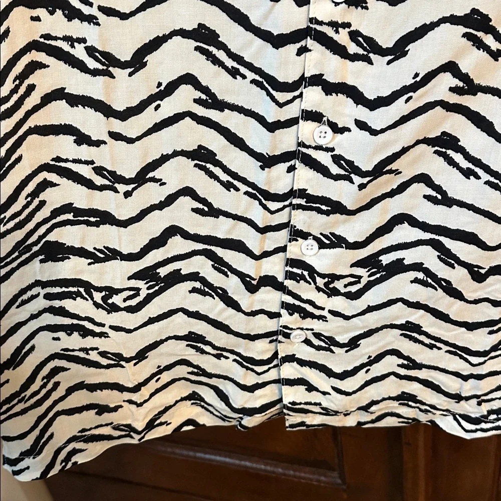 We Wore What Tiger button down shirt - Picture 3 of 9